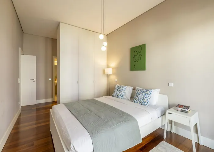 Cardosas Square Living Lägenhet