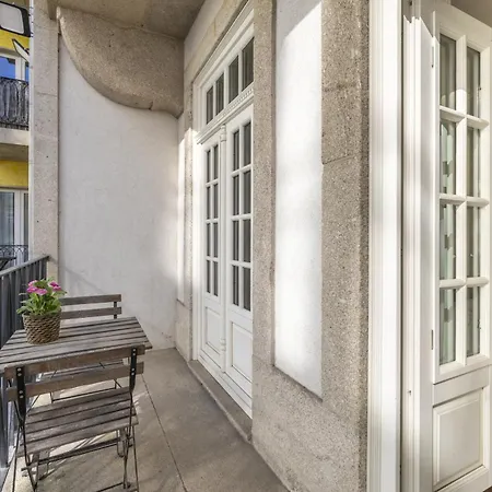 Cardosas Square Living Апартаменты Порту