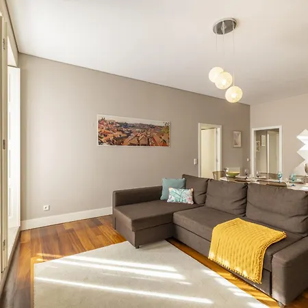 Cardosas Square Living