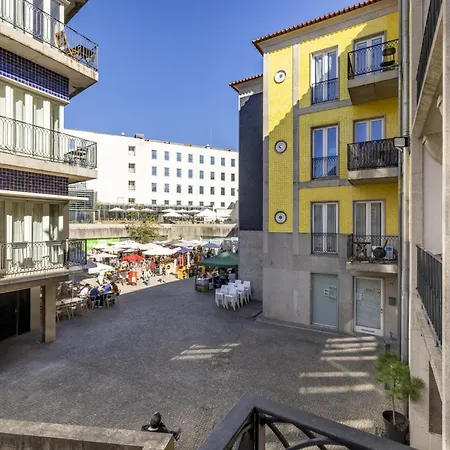 Cardosas Square Living