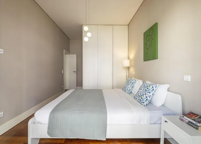 Cardosas Square Living