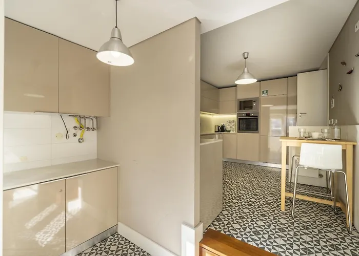 Cardosas Square Living