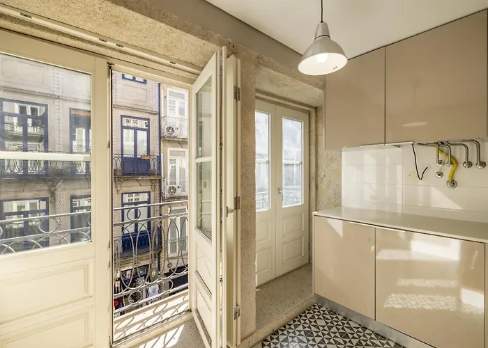 Cardosas Square Living