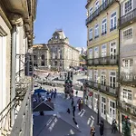 Cardosas Square Living *