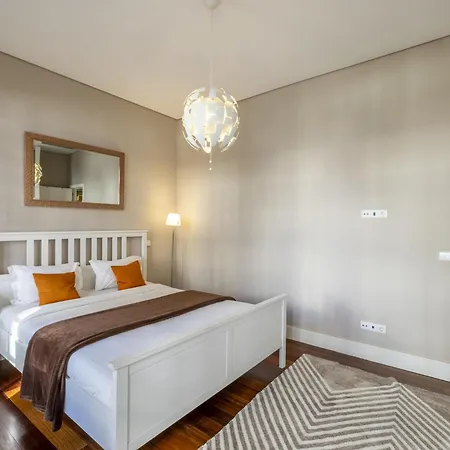 Cardosas Square Living 아파트 포르투